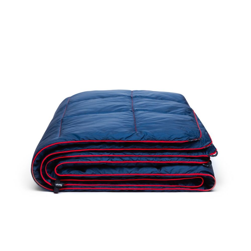 NanoLoft® Puffy Blanket in Deepwater – ultralight and water-resistant blanket ideal for camping and outdoor use