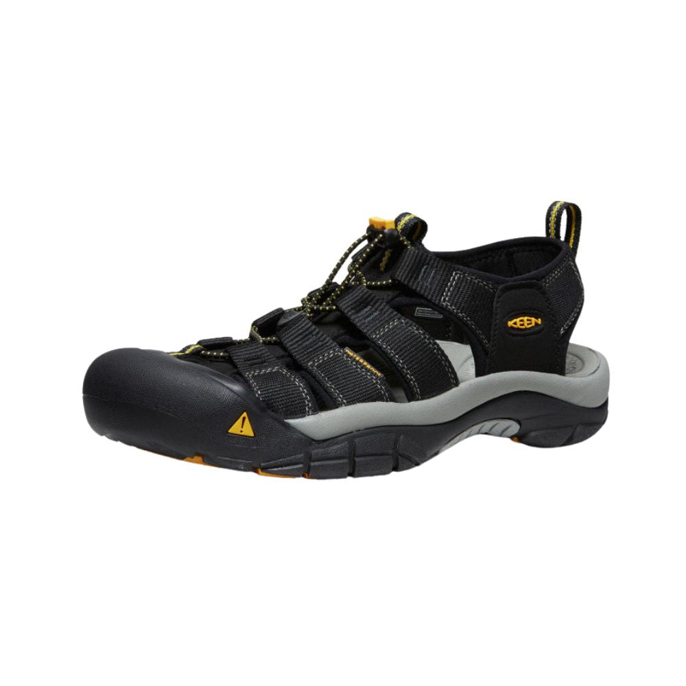 Front view of Men's Newport H2 sandal in black.