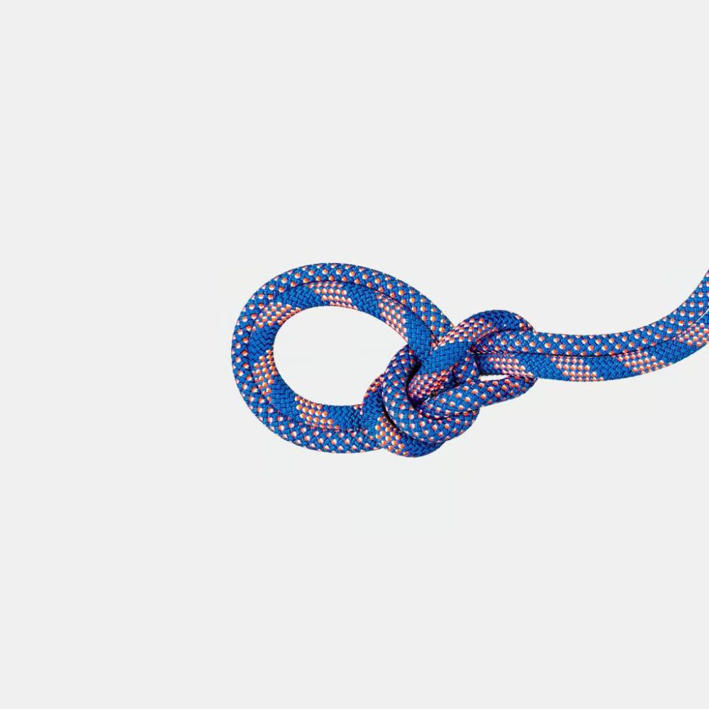 Close-up of Kalook 9.5 Crag Classic Climbing Rope - durable climbing rope in rugged outdoor terrain