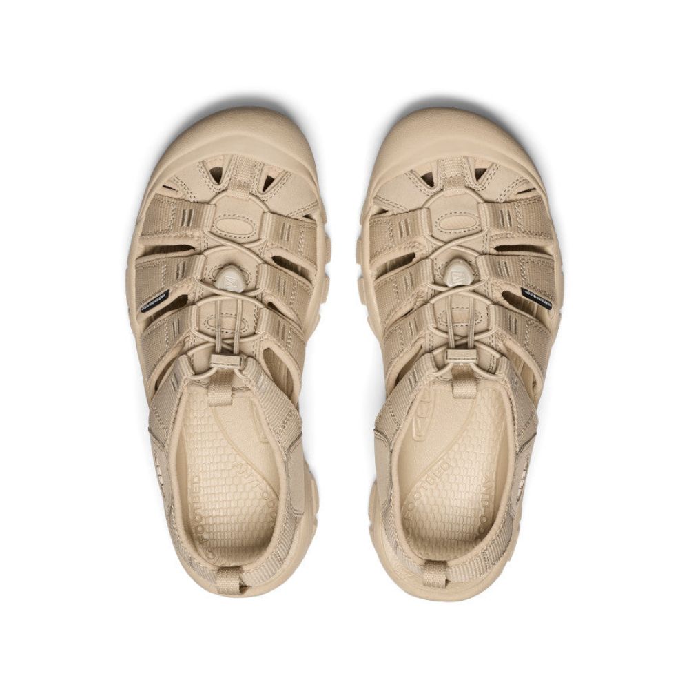 Top view of monochrome safari men's Newport H2 sandal.