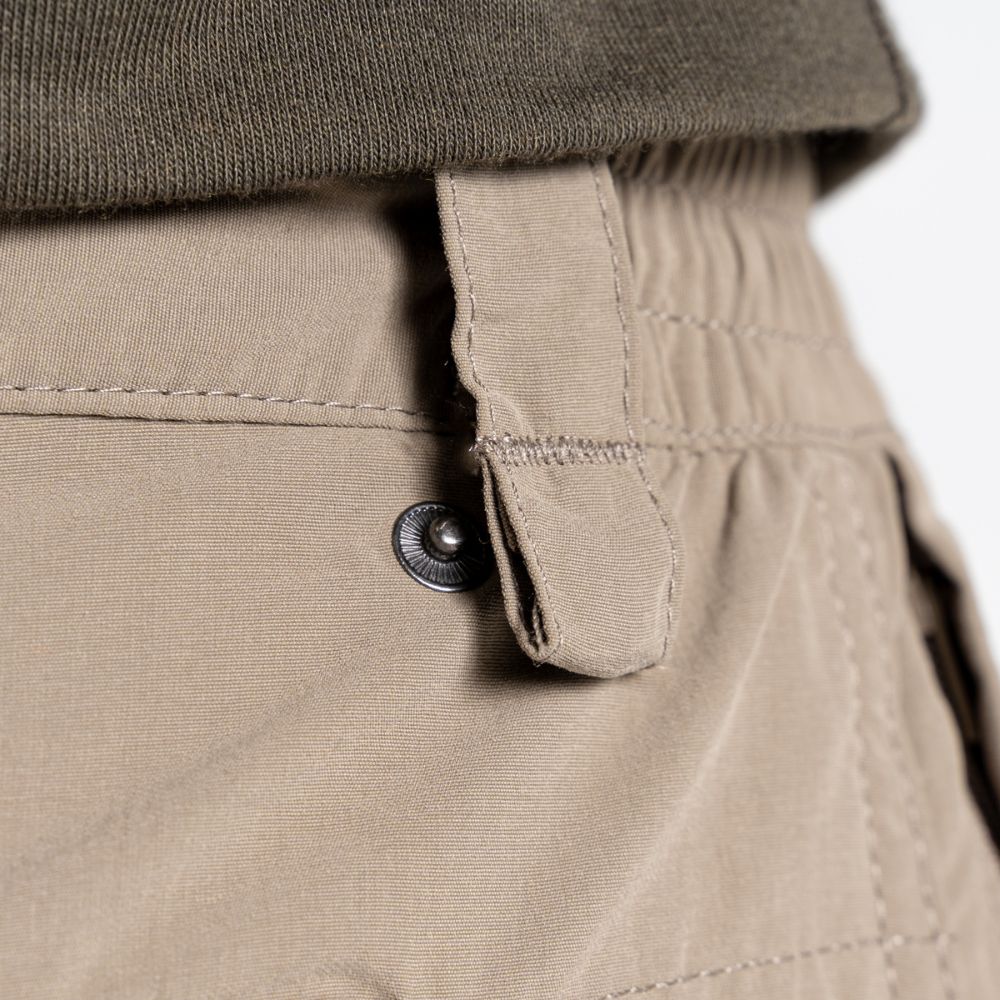 Detailed view of the durable fabric used in Men's NosiLife Cargo II Trousers.