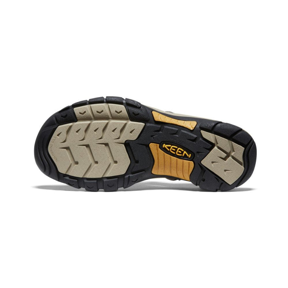 Outsole view of Men's Newport H2 sandal in raven/aluminum.