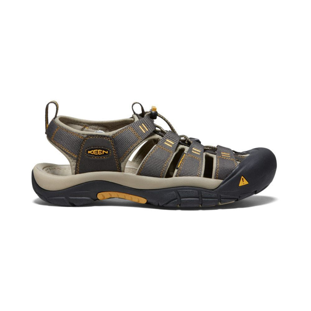 Side profile of Men's Newport H2 sandal in raven/aluminum.