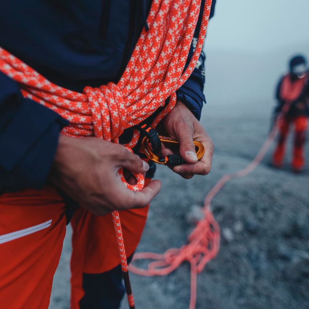 Close-up of Kalook 9.5 Crag Classic Climbing Rope - durable climbing rope in rugged outdoor terrain